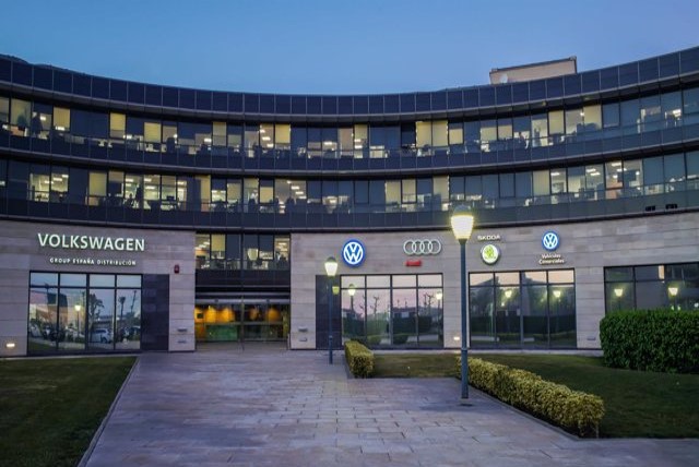 org.hippoecm.hst.content.beans.standard.HippoGalleryImageSet@30f4c18d